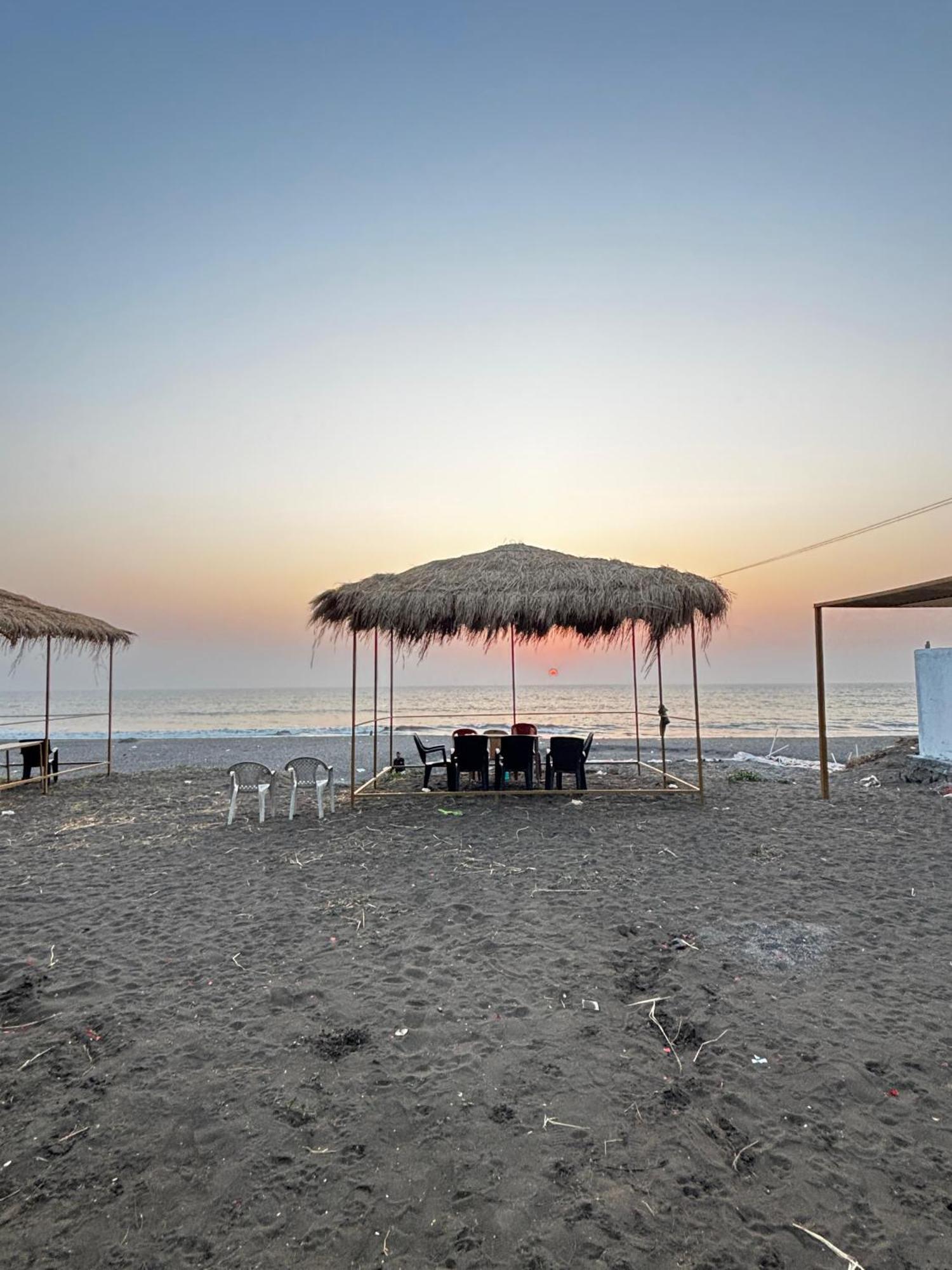 Sea Royal Rooms And Cafe Virār Exterior photo